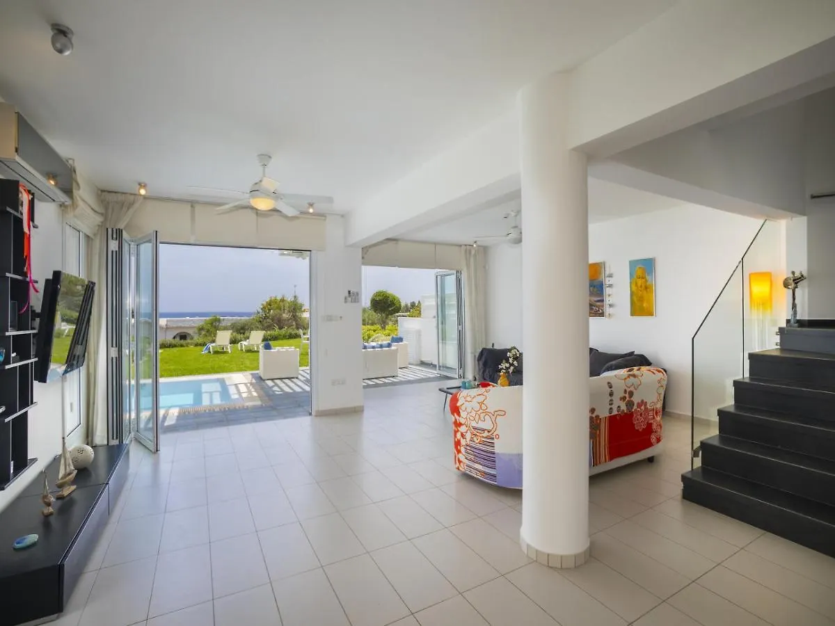 Protaras Seafront Villa Sirina Pearl 0*,